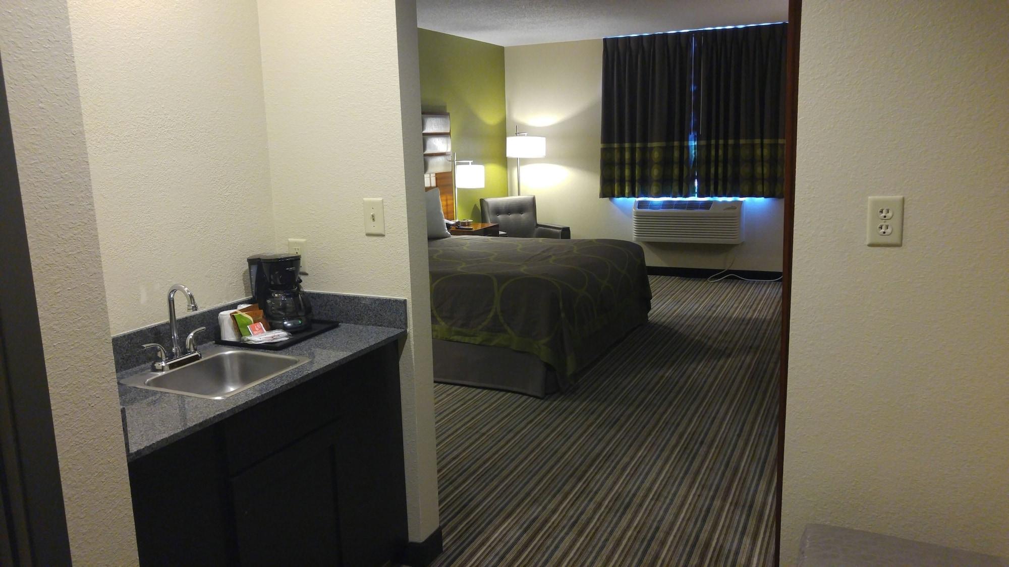 Super 8 By Wyndham Copley Akron Eksteriør bilde