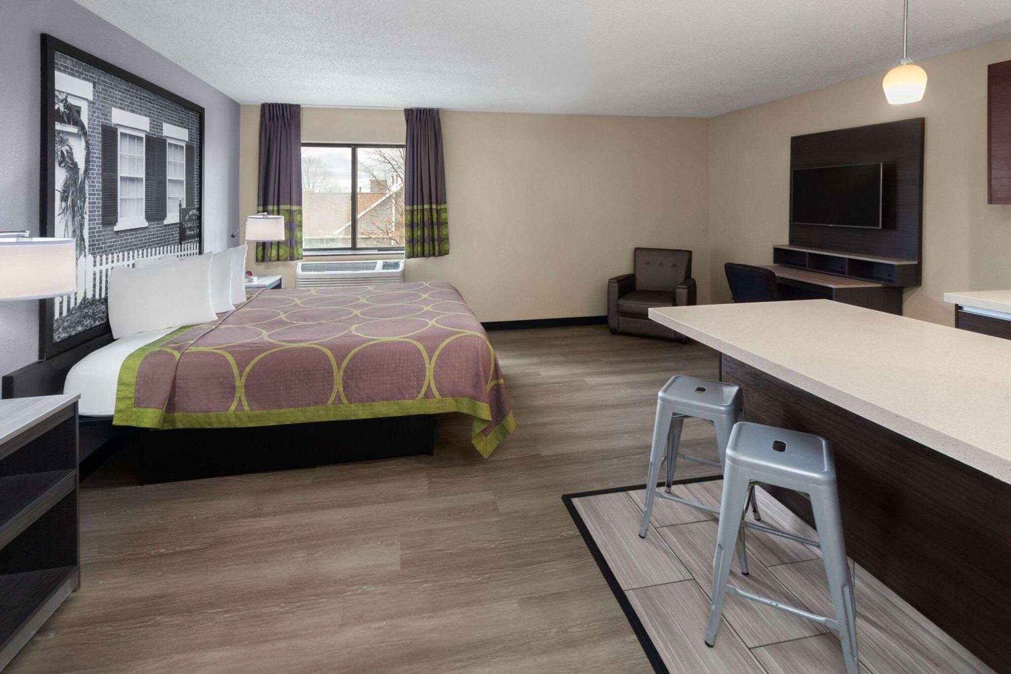 Super 8 By Wyndham Copley Akron Eksteriør bilde