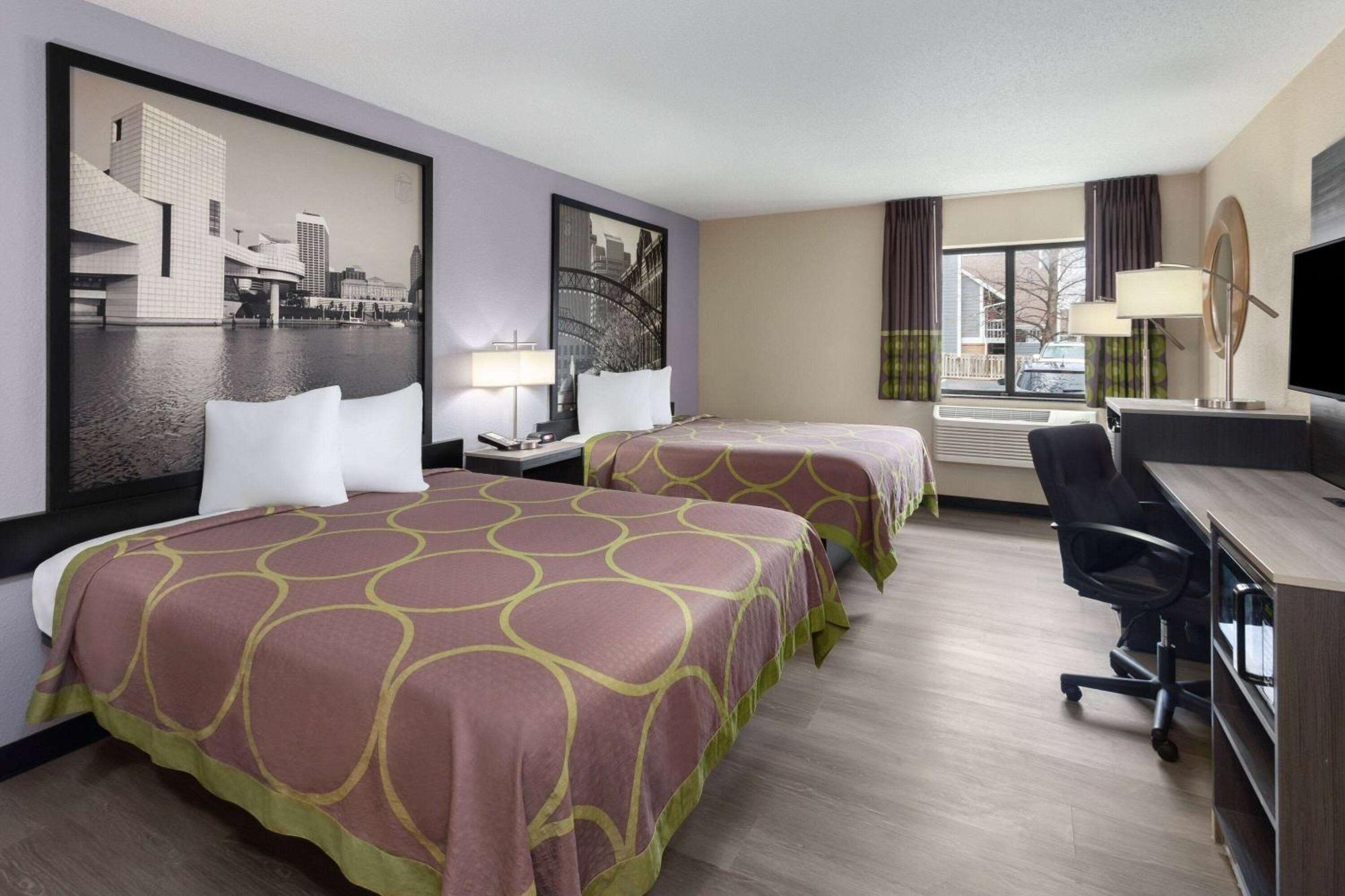 Super 8 By Wyndham Copley Akron Eksteriør bilde